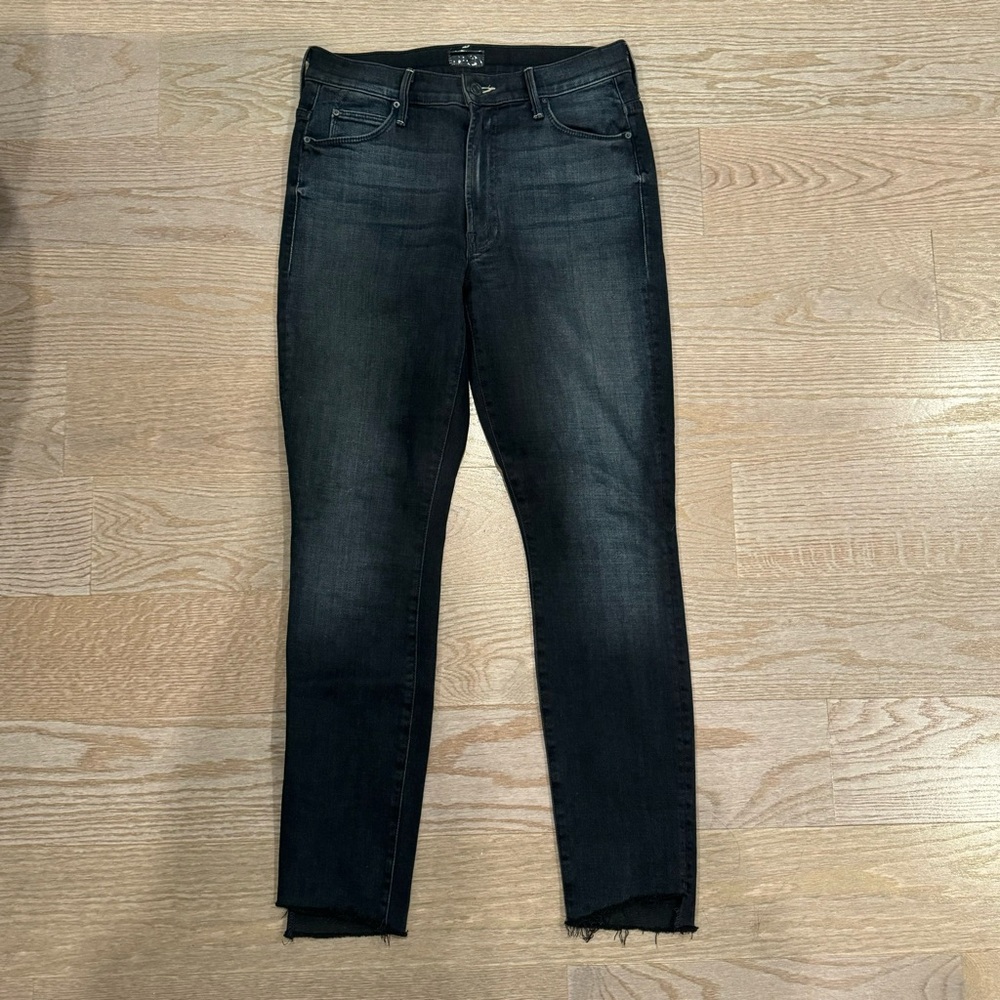 Mother The Stunner Zip Ankle Step Fray Jean